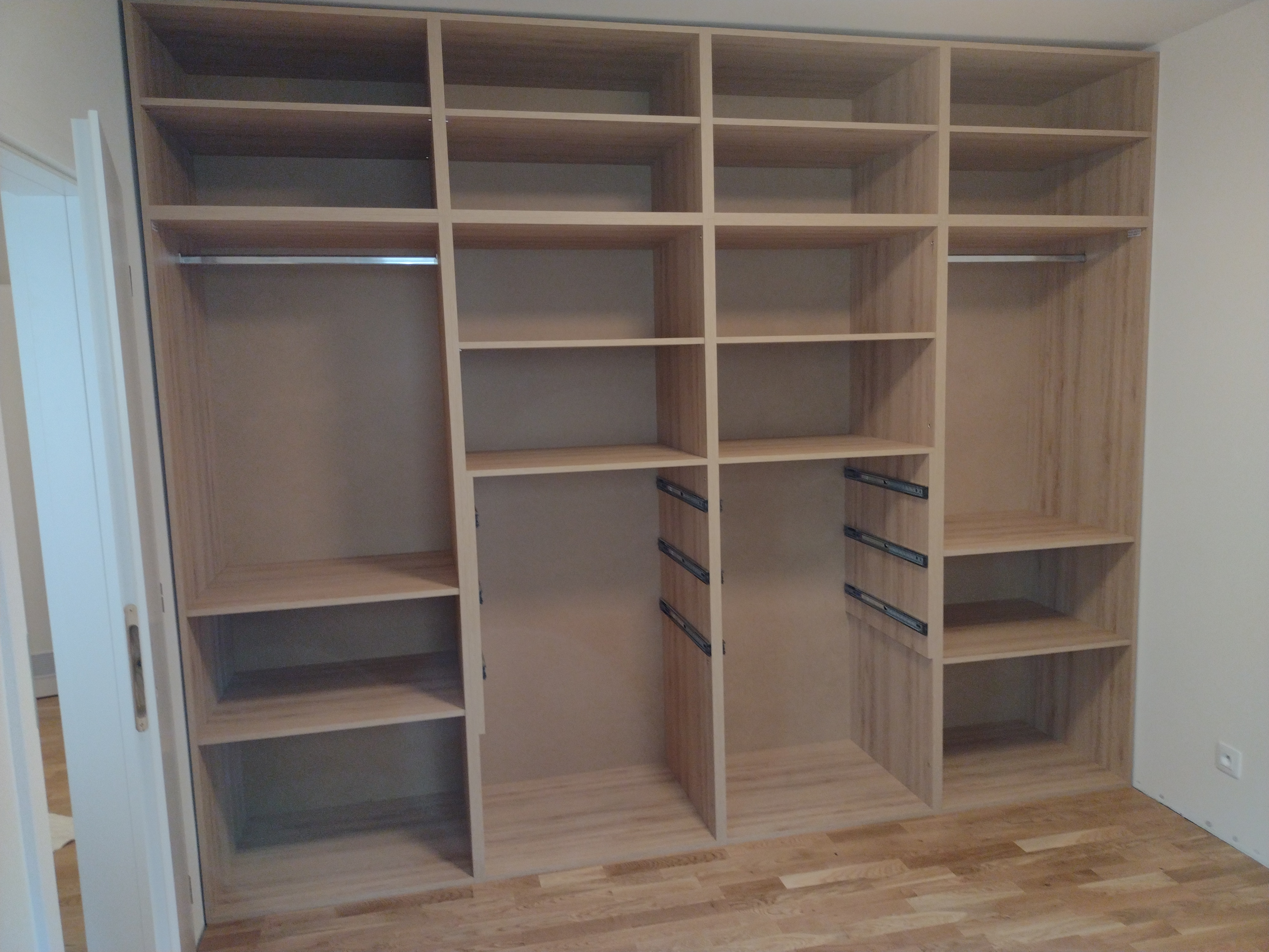 Vestavná skříň Praha